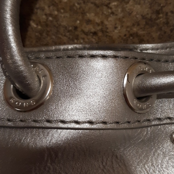 Michael Kors Studded Metallic Leather Tote Bag. - Picture 2 of 7